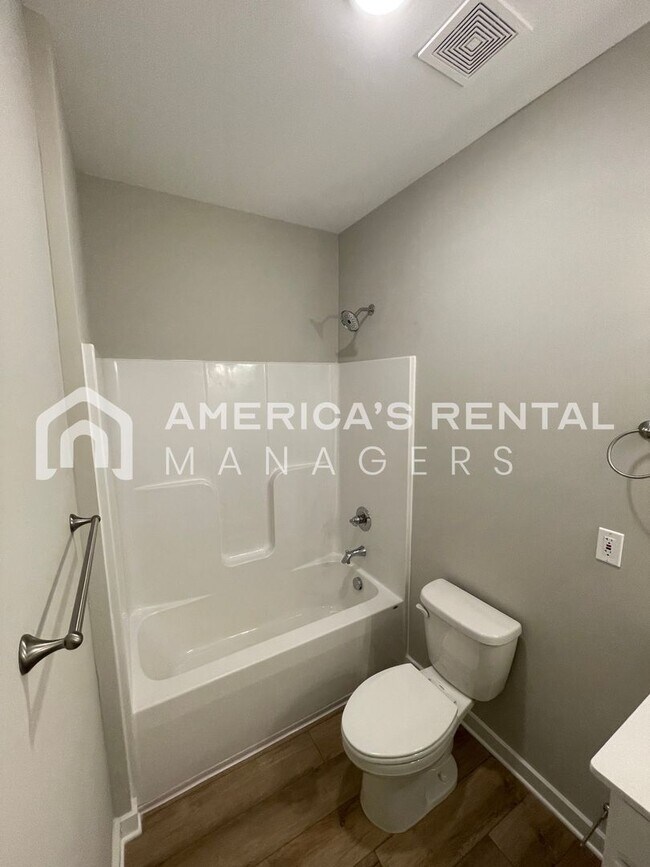 Building Photo - Home for Rent in Jasper, AL!!!  View with 48 Hours Notice!