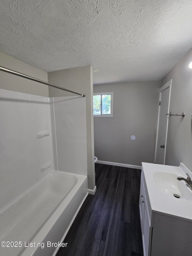 Building Photo - 1542 Garland Ave