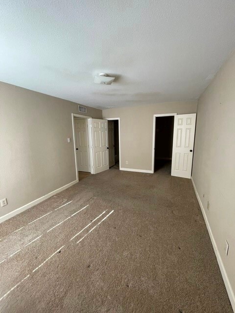 Building Photo - 5550 N Braeswood Blvd