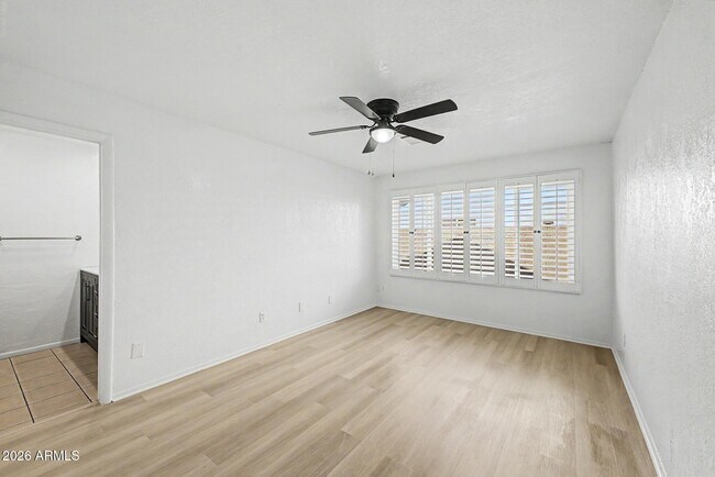 Building Photo - 7119 W Krall St