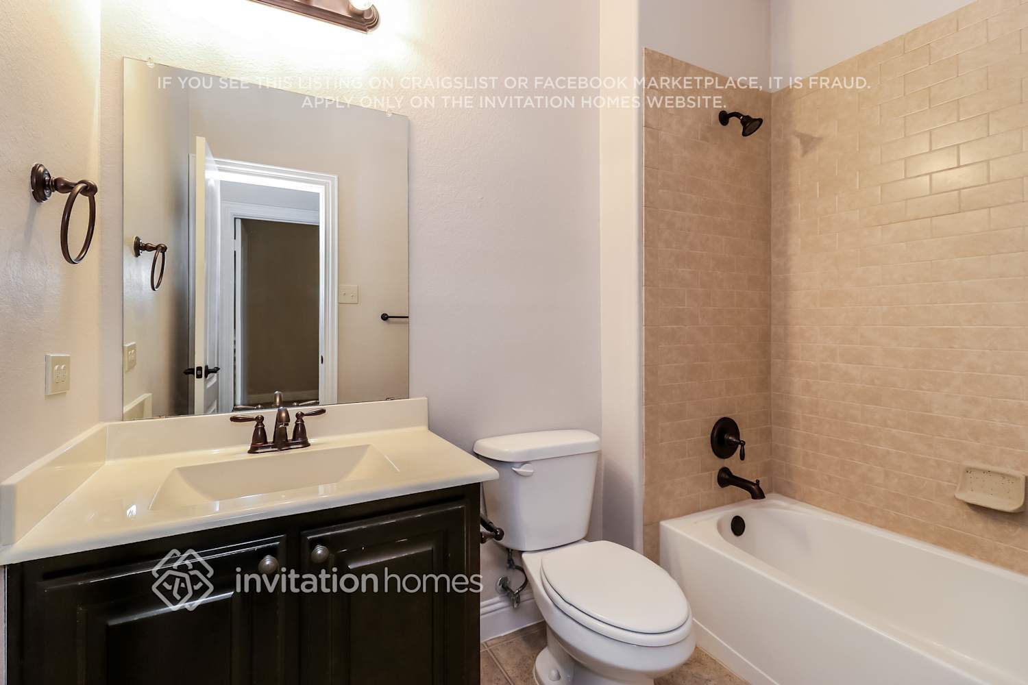 Building Photo - 4217 Riverview Dr