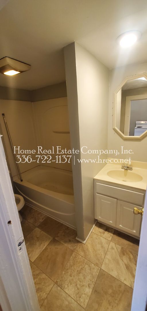 Building Photo - 321 W Twenty-Third St