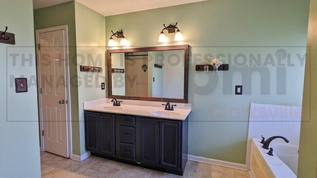 Building Photo - 3012 Outfitters Dr