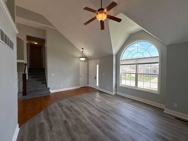 Building Photo - 3-Bedroom Home in a Quiet, Relaxing Neighb...