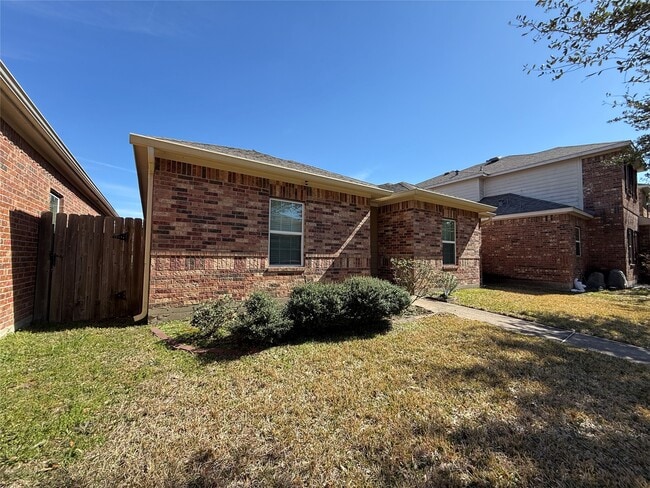 Building Photo - 8206 Malago Point Dr