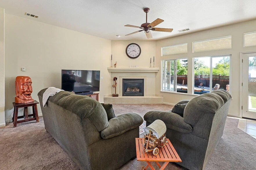 Building Photo - 689 Saint Andrews Rd