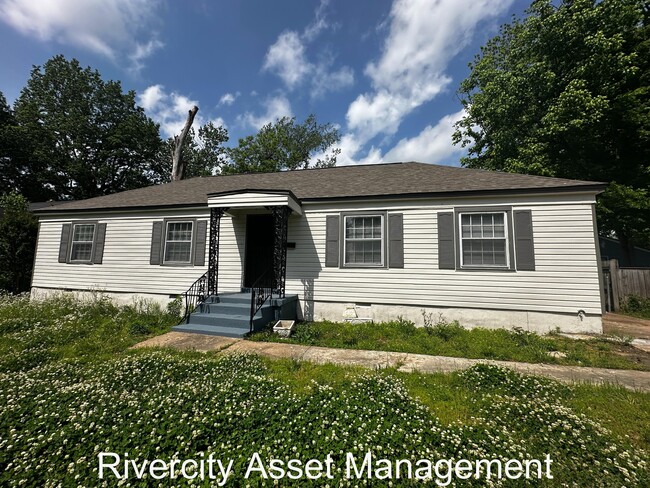 Primary Photo - 837 Freeman St