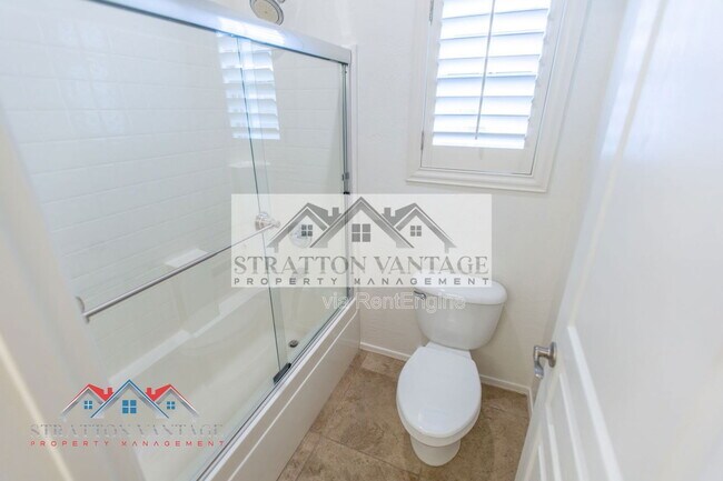 Building Photo - 11527 East Starkey Avenue