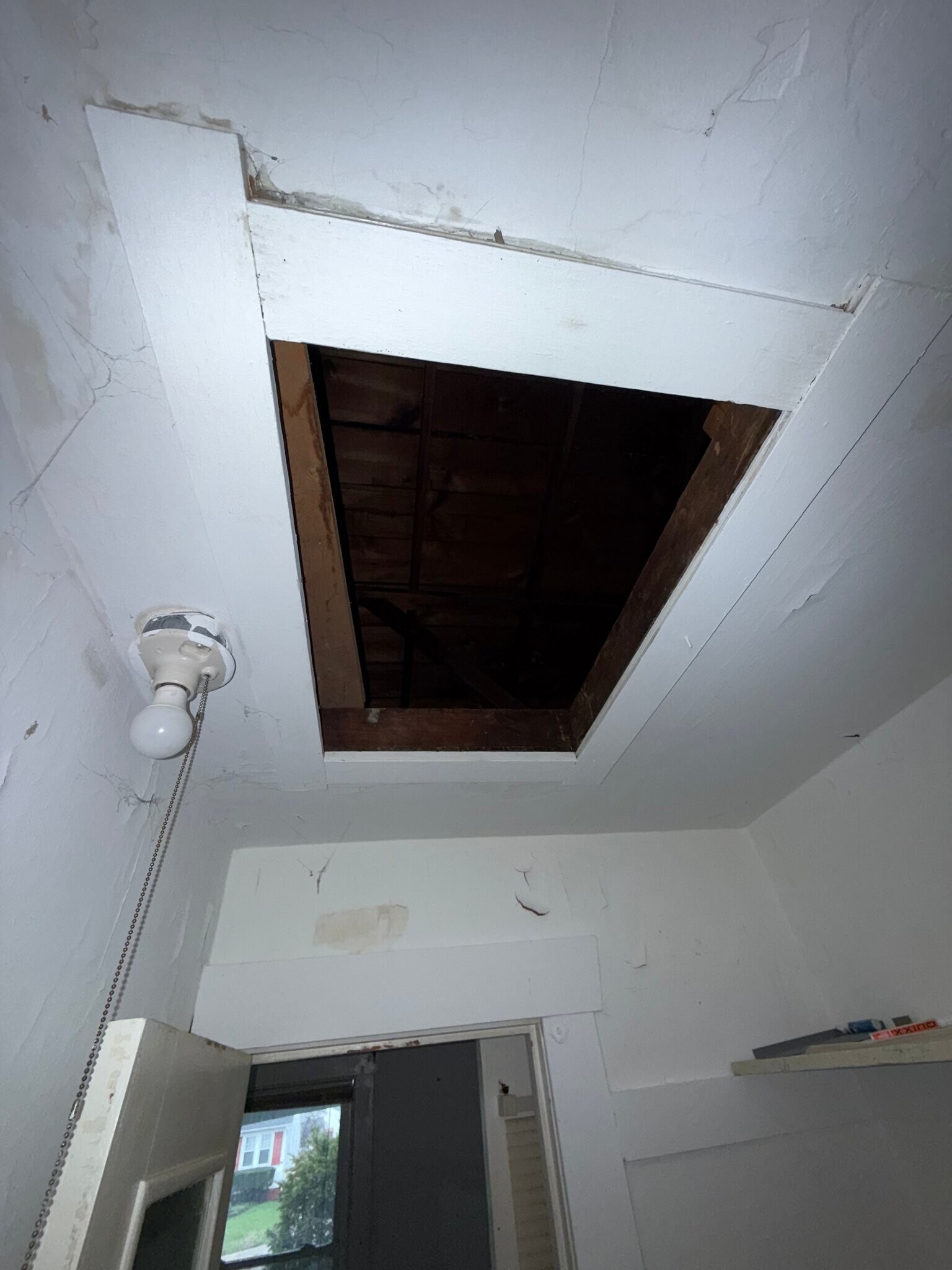Building Photo - 1718 E Cantrell St
