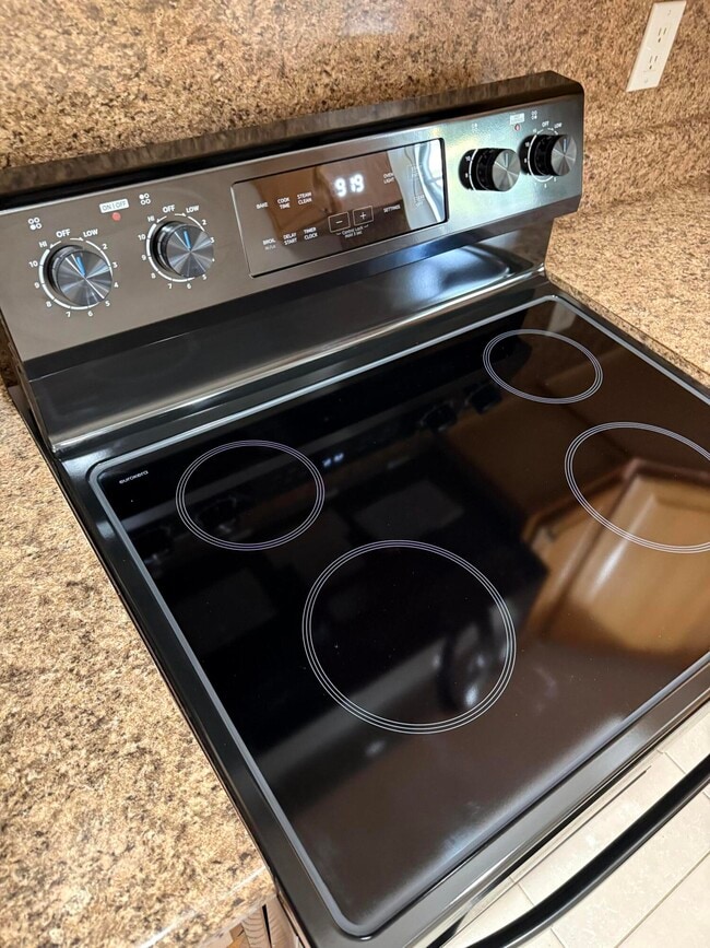 Building Photo - 3391 Helena Dr