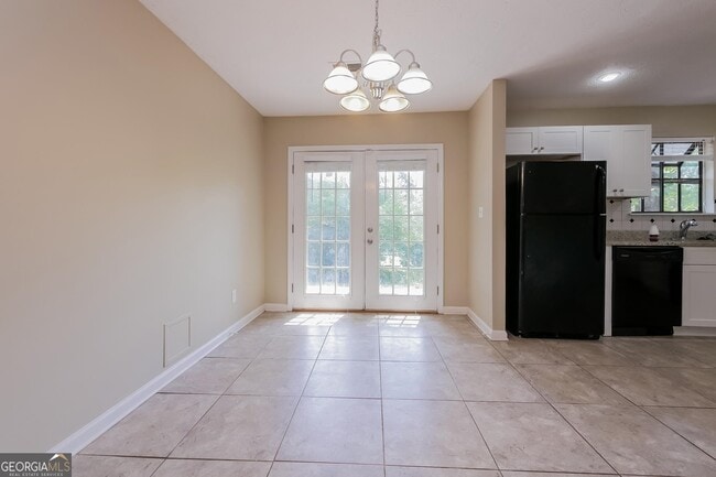 Building Photo - 8202 Winewood Ct