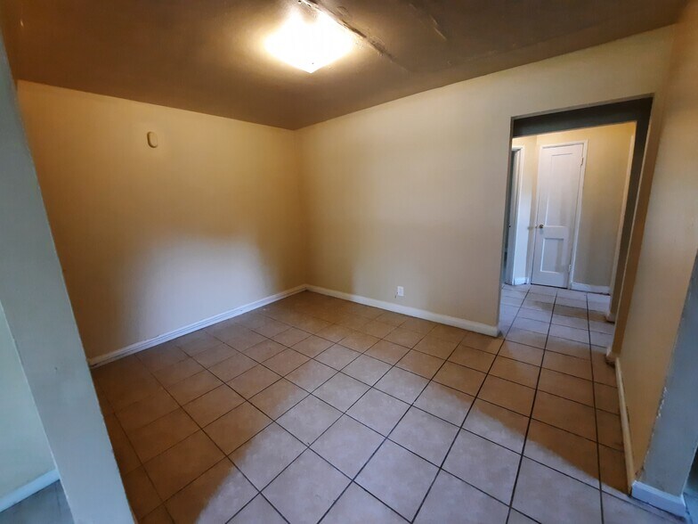 Dining Room - 1743 Sonne Ave