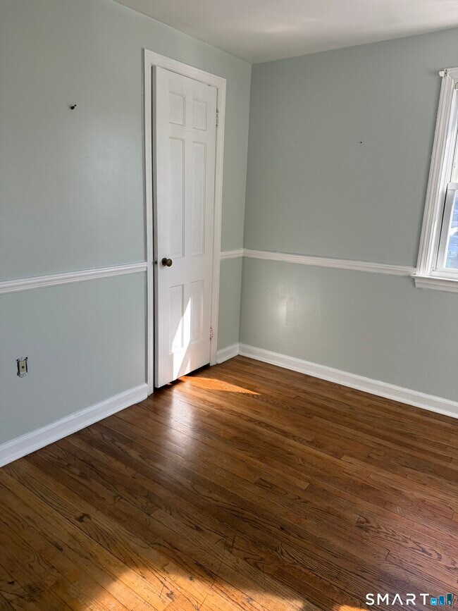 Building Photo - 95-97-97 Locust St