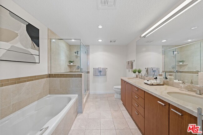 Building Photo - 3141 Michelson Dr