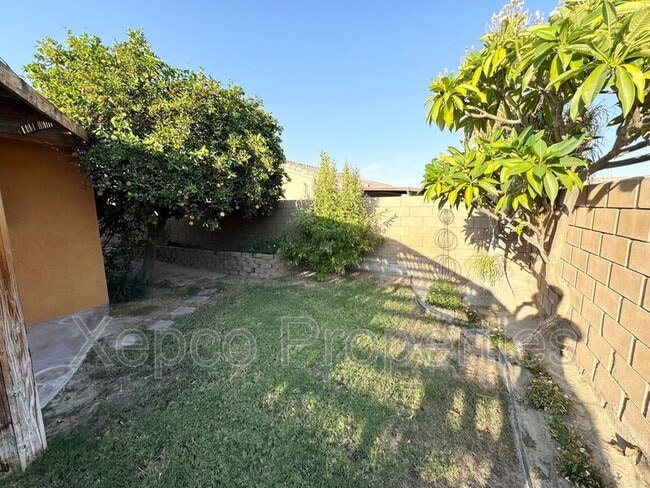 Building Photo - 82143 Pinyon Ave