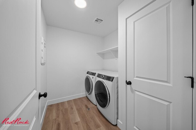 Building Photo - Resort Living Starts at Home in Desert Color!