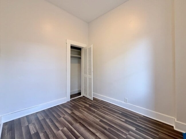 Building Photo - 592 Palisade Ave