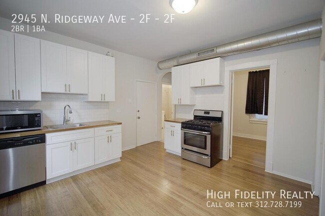 Building Photo - 2945 N Ridgeway Ave
