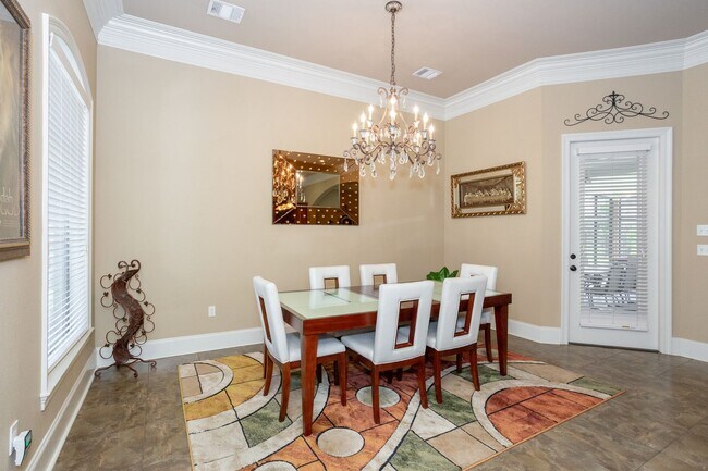 Building Photo - Fully Furnished, All-Inclusive Lakefront L...