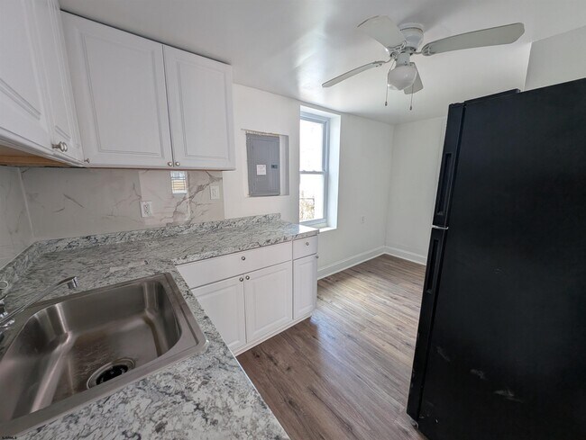 Building Photo - 519 Graff Ln
