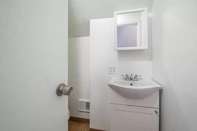 Building Photo - 2915 N Lawndale Ave