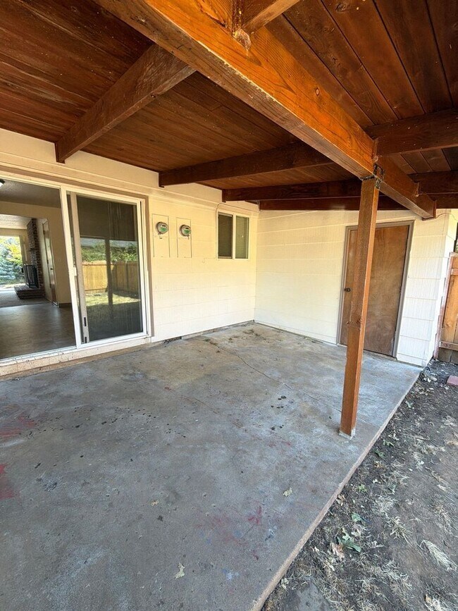 Building Photo - 2610 Taylor St