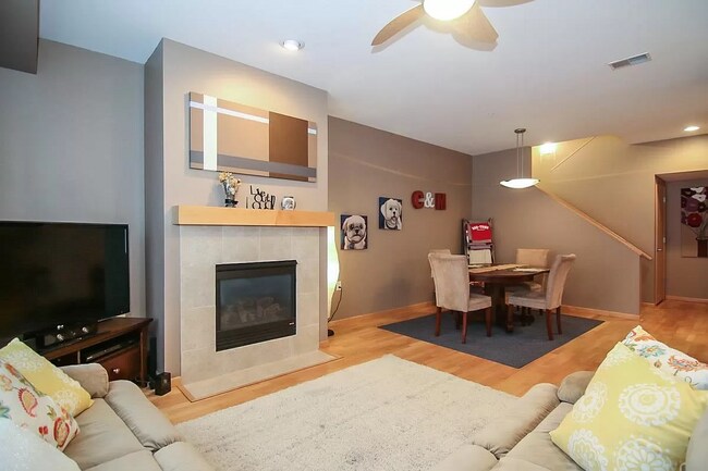 Building Photo - 8264 Starr Grass Dr