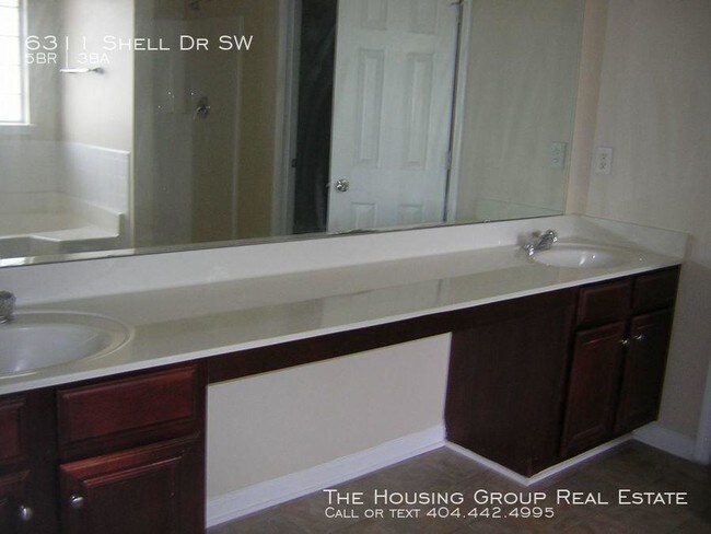 Building Photo - 5 bedroom in Atlanta GA 30331