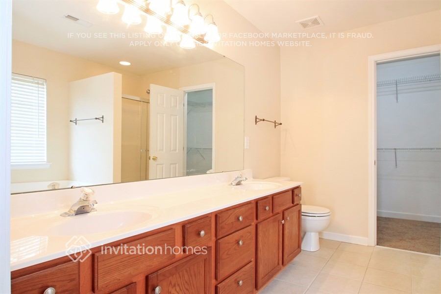 Building Photo - 5300 Glencove Ct