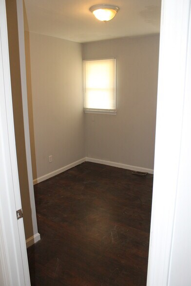 Building Photo - 756 Sunset Blvd SW