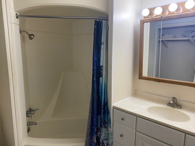 master bath - 34 Meadowlark Dr