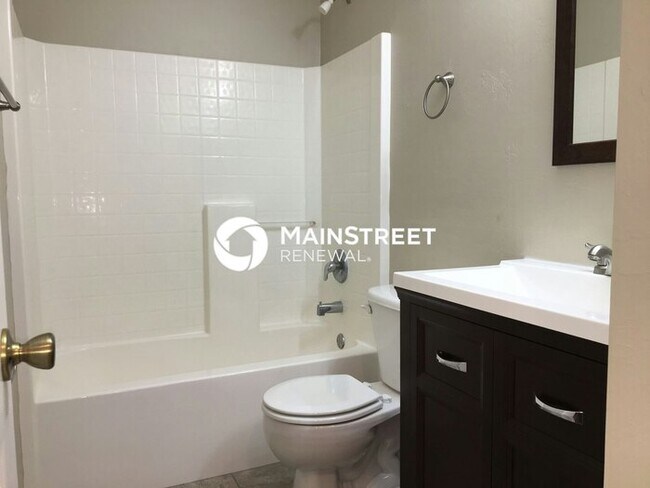 Building Photo - 3 Bedroom Pet-Friendly Home in Cape Coral, FL with Main Street Renewal