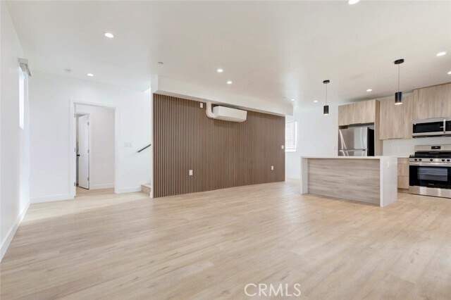 Building Photo - 5648 Cartwright Ave