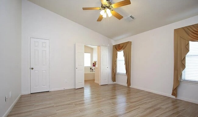 Building Photo - 2007 Karsen Dr