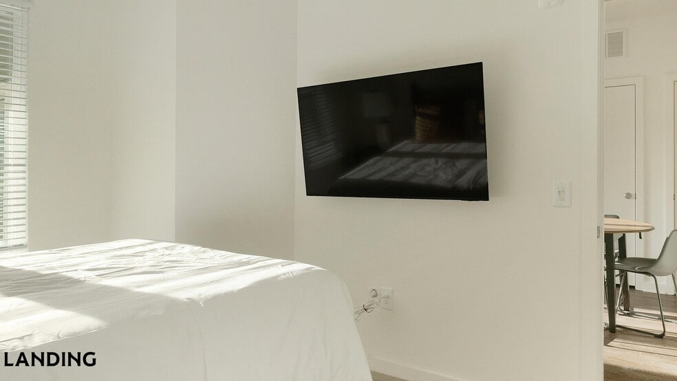 Building Photo - 2110 Birkhall St