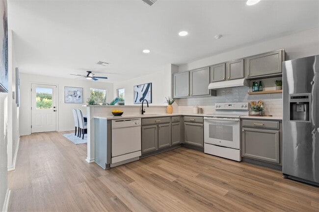 Building Photo - 503 Blanco Woods Blvd