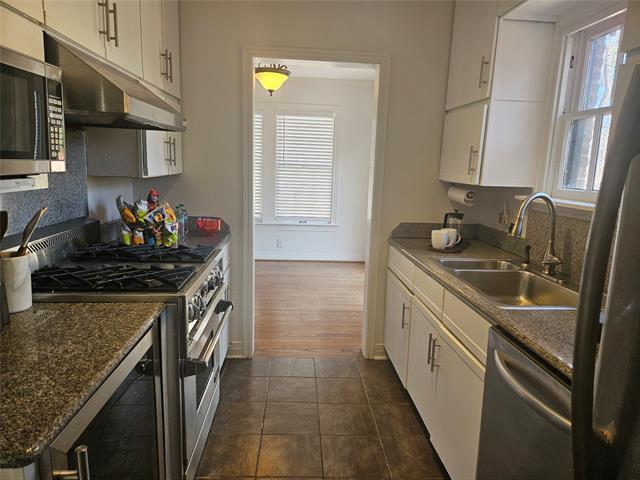 Building Photo - 7010 Vivian Ave