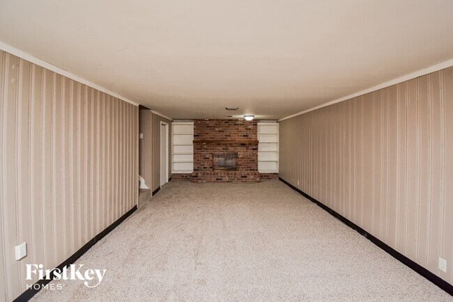 Building Photo - 5602 Culver St