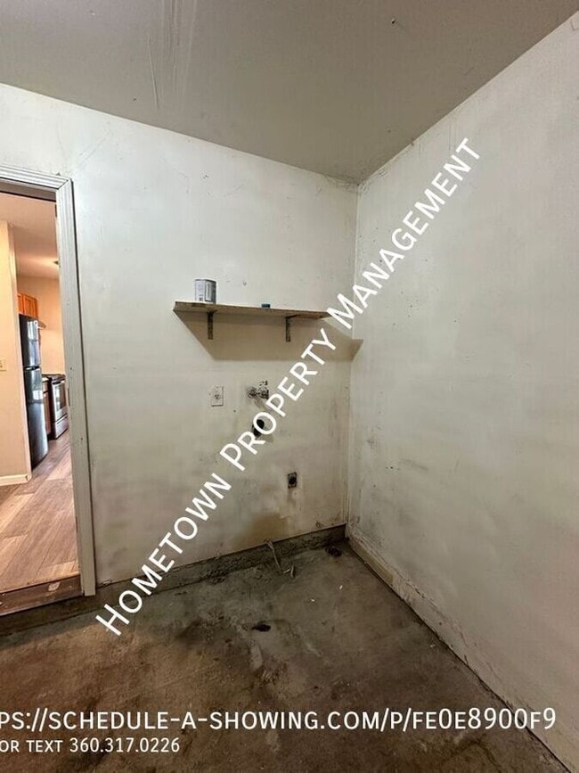 Building Photo - 16317 Birkland St SE