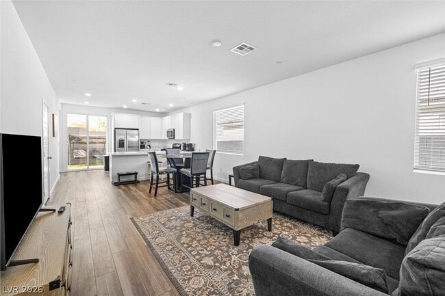 Building Photo - 9446 Sequoia Rdg Ave