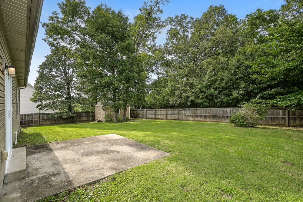 Building Photo - 1903 Champlain Dr