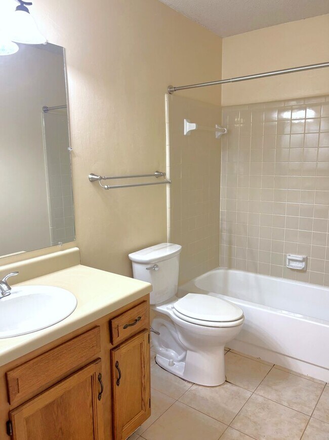 Building Photo - Two bed / Two bath condo off Grelot Road