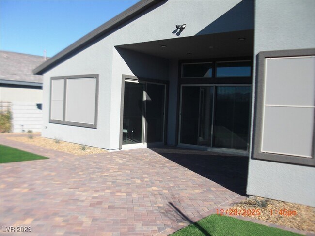 Building Photo - 9751 Evergreen Pne St