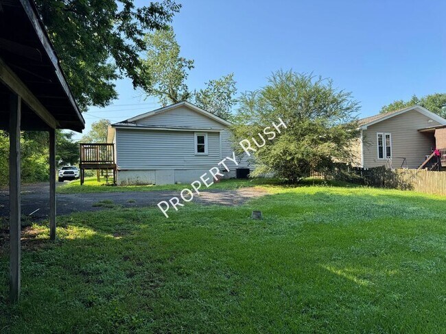 Building Photo - 106 Champion Rd