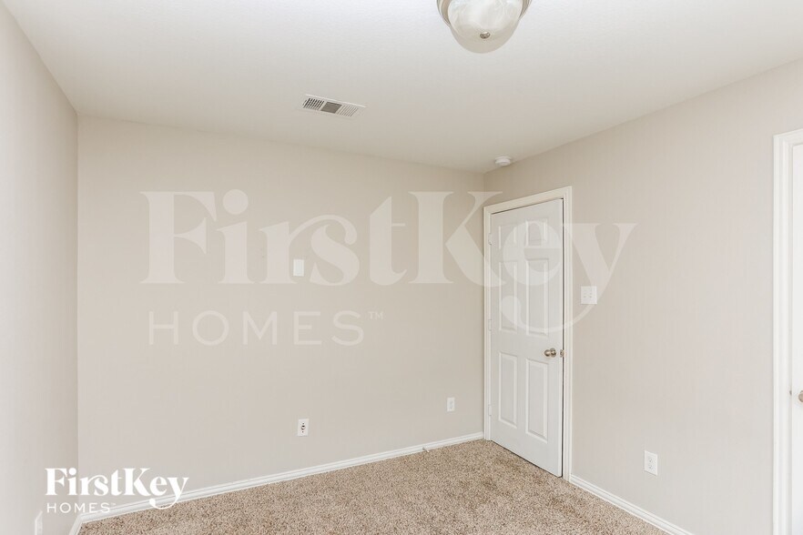 Building Photo - 1206 Jewel Ln