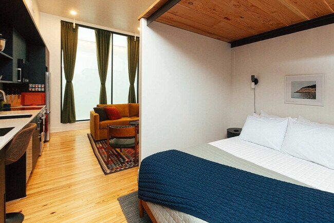 Building Photo - 1911 3rd Ave N