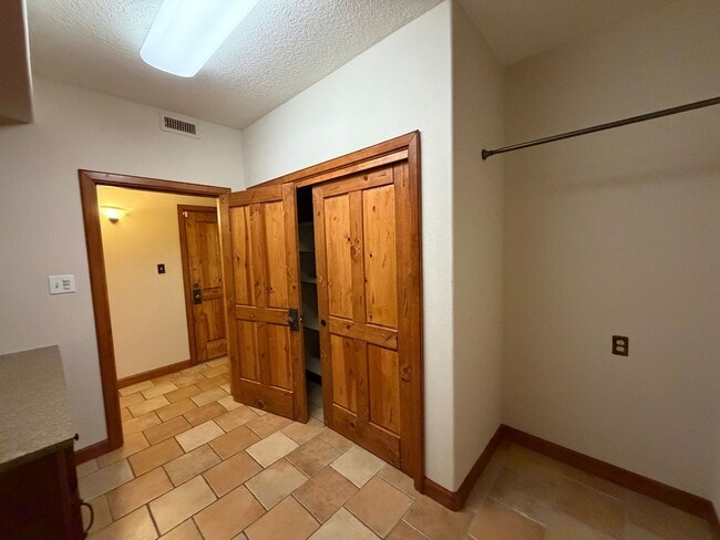 Building Photo - Beautiful 3 Bedroom Single Story Custom Home Plus Office Available Near Tramway Blvd NE & I-40!