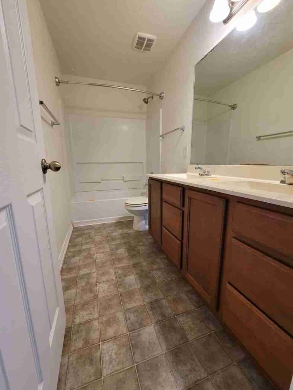 Building Photo - 9134 Wind Crown