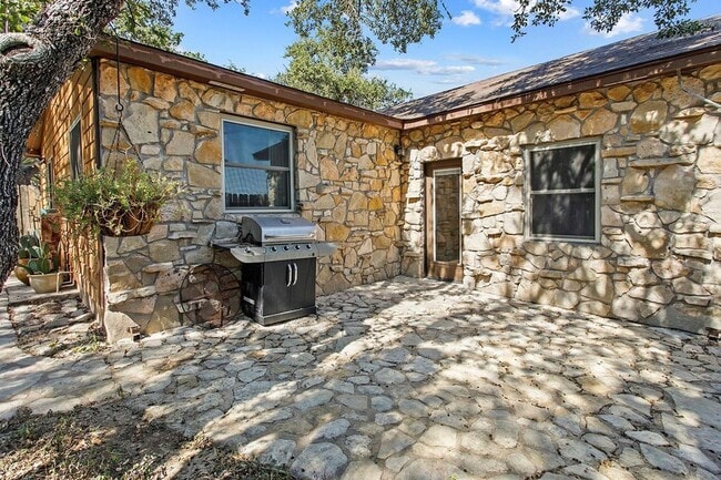 Building Photo - 17575 Ranch to Market Rd 150