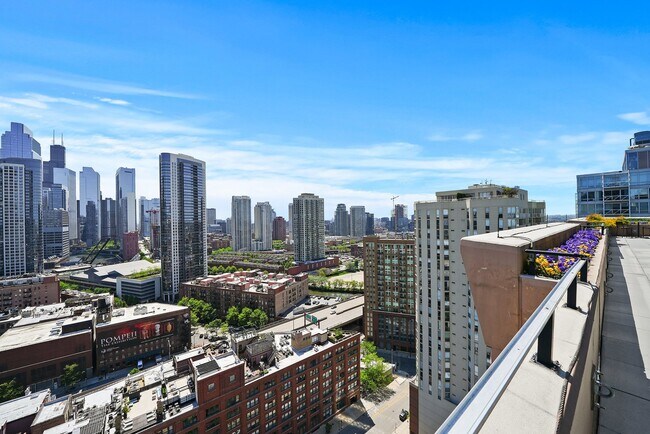 Building Photo - 435 W Erie St